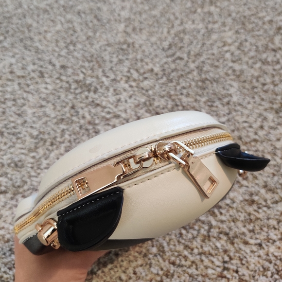 Panda Chain Crossbody Bag - Picture 6 of 8